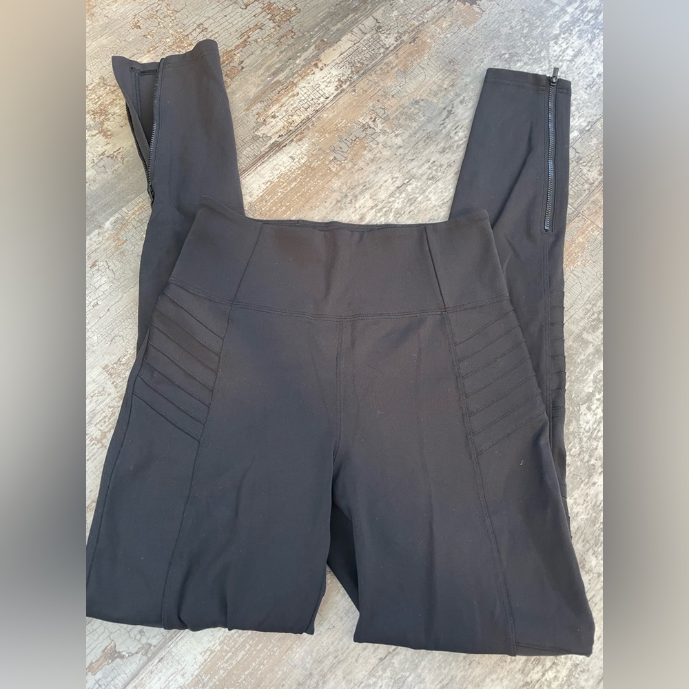 NWOT Athleta Athletic Delancey Moto Tight